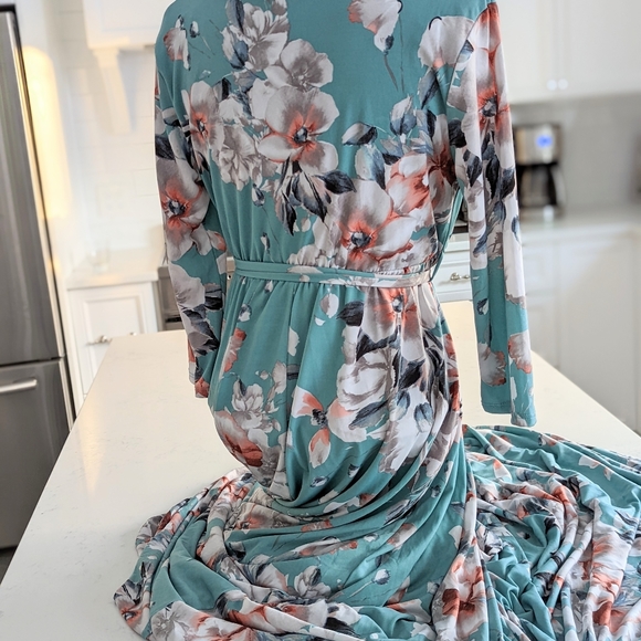 Pink blush maternity dress - Picture 2 of 4